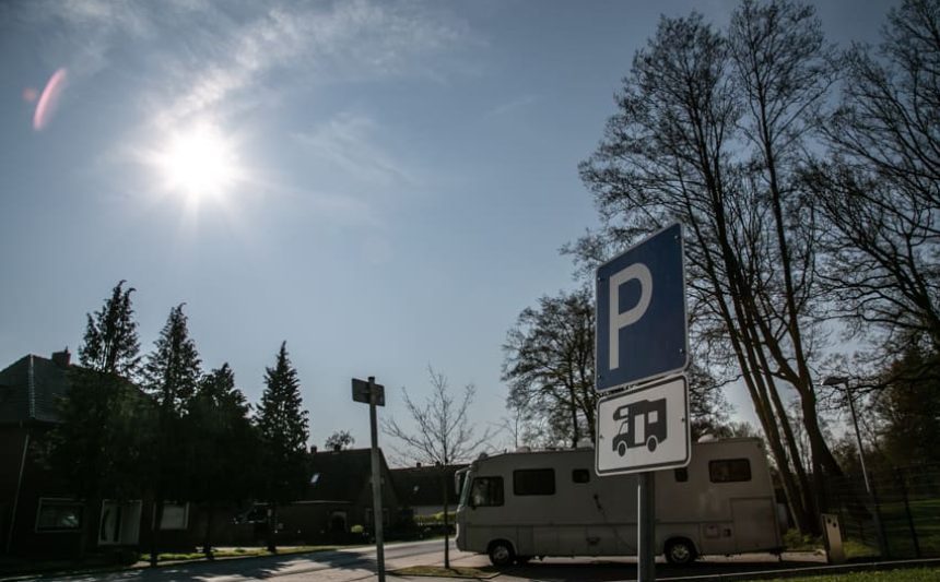 Wohnmobilstellplatz vor dem aquaferrum